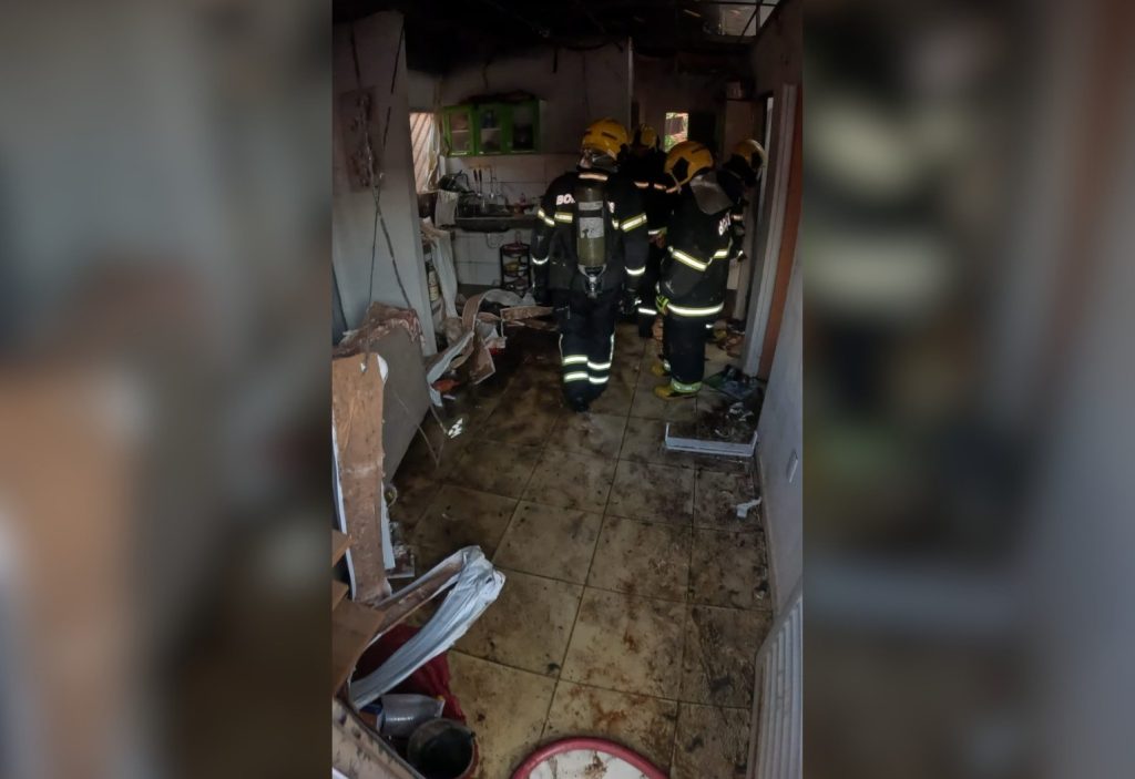 Dois corpos são encontrados carbonizados dentro de casa em Araguaína