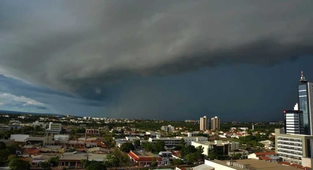 Palmas começa a semana com máxima de 34 °C e previsão de chuva